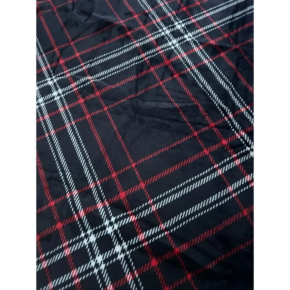 Victoria secret blanket black and red and white size 50x60 new no tags
